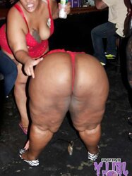 PLUMPER and SSBBW strippers