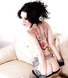 Super-Steamy femmes with torrid tats