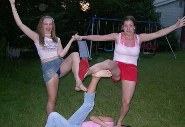 UPSKIRTS FOR REAL VOYEURS I