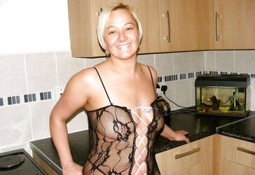 Lonely housewives want a bang