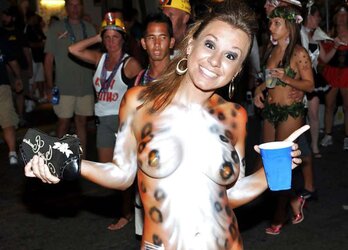 Bodypainted ladies