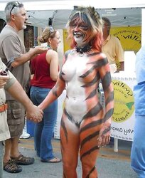 Bodypainted ladies