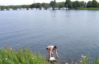 Nicole Berghaus aus Gelsenkirchen nackt outdoor