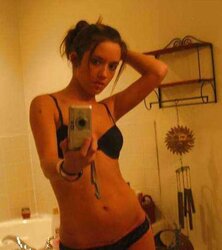 Some Inexperienced Youthful Women selfshots