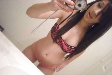 Some Inexperienced Youthful Women selfshots