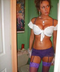 Some Inexperienced Youthful Women selfshots