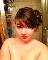 Self-shot Big-Titted Teenager with a cute bum