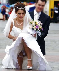 Brides. Upskirt