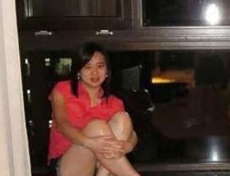 Pinay Chinese MUMMY With White Splendid Gams