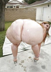 SSBBW Tummy, bum and knockers random images