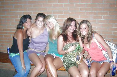 Facebook internet voyeur candid uber-sexy