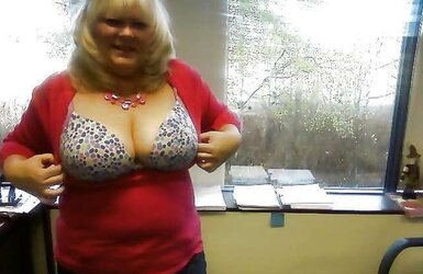 My Favourite PLUMPER Granny (Meaty Knockers, Bosom