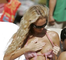 Luxurious Nipslip by Voyeur TROC