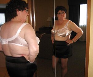 Brassieres on random damsels