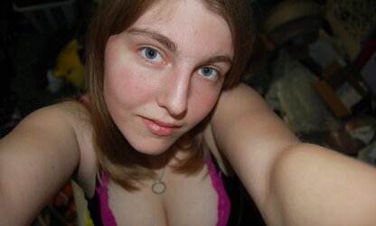 Massive breasted Inexperienced Solo
