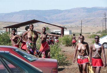 Bare Dame Groups 008 - African Tribal Celebrations