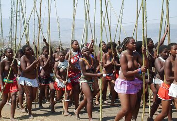 Bare Dame Groups 008 - African Tribal Celebrations