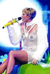 Miley Cyrus iheartradio jamboree