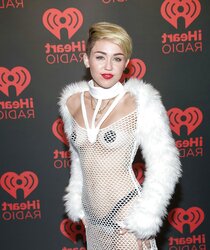 Miley Cyrus iheartradio jamboree