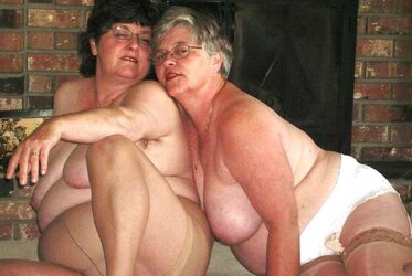 Older girlfriends with saggy boobies.