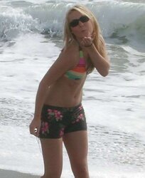 Super-Sexy Breezy Amanda