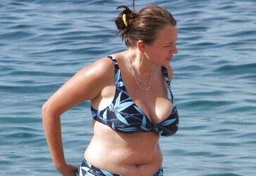 Chubby fledgling in bikini