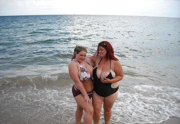 Chubby fledgling in bikini