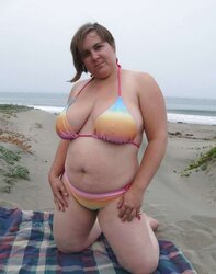 Chubby fledgling in bikini