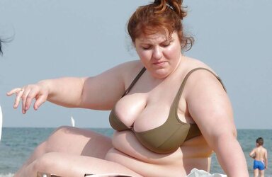 Chubby fledgling in bikini