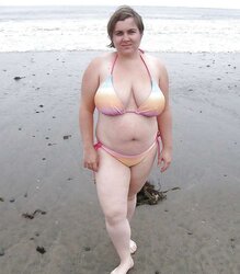 Chubby fledgling in bikini