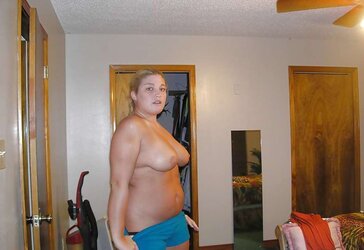 Kinky platinum-blonde chubby