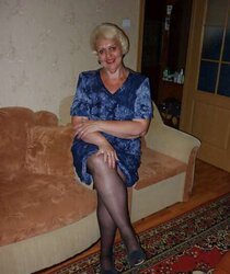 Russian mature dame with super-sexy gams!