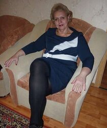 Russian mature dame with super-sexy gams!