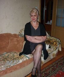 Russian mature dame with super-sexy gams!