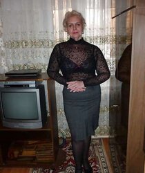 Russian mature dame with super-sexy gams!