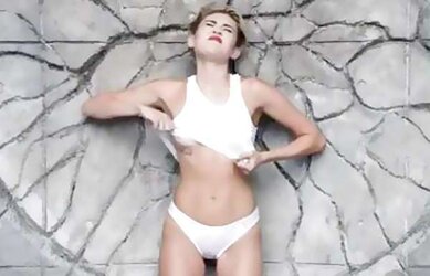 Miley Cyrus Bare Destroying Ball