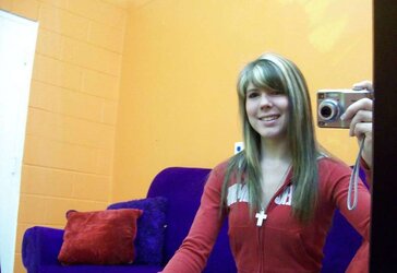 Canadian Teenager deepthroats little schlong