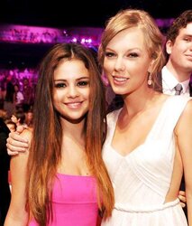 Selena Gomez at Teenager Choice Awards