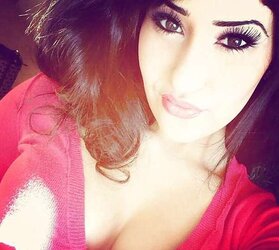 Super Hot pakistani whore ten comment for more