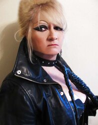 GRANNY LEATHER FETISH DOMINATRIX