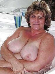 Mature Granny PLUMPER combine