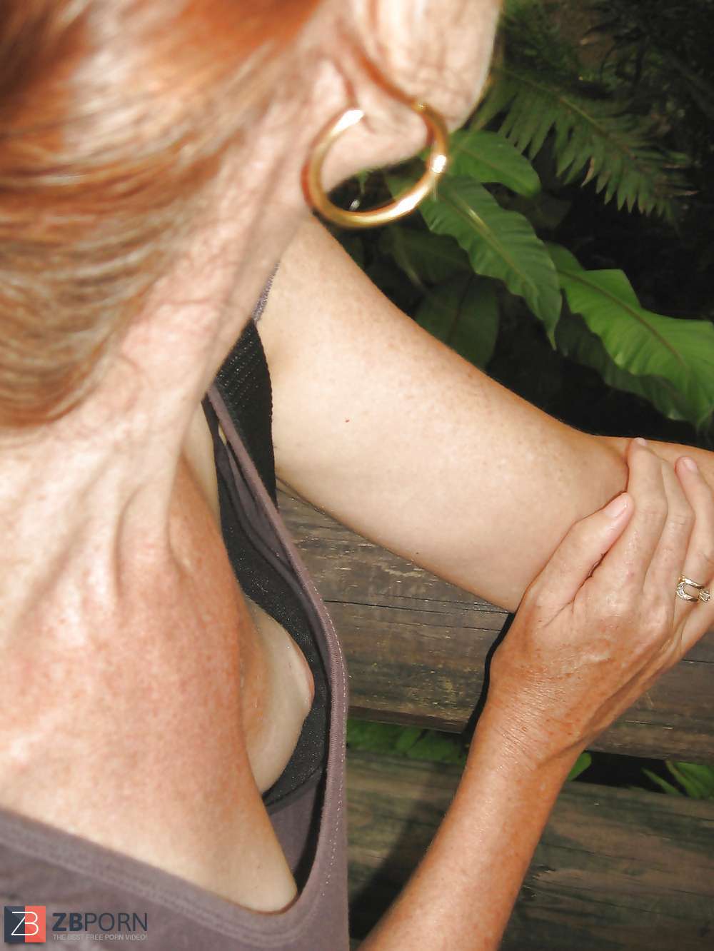 Granny downblouse pics - Best adult videos and photos