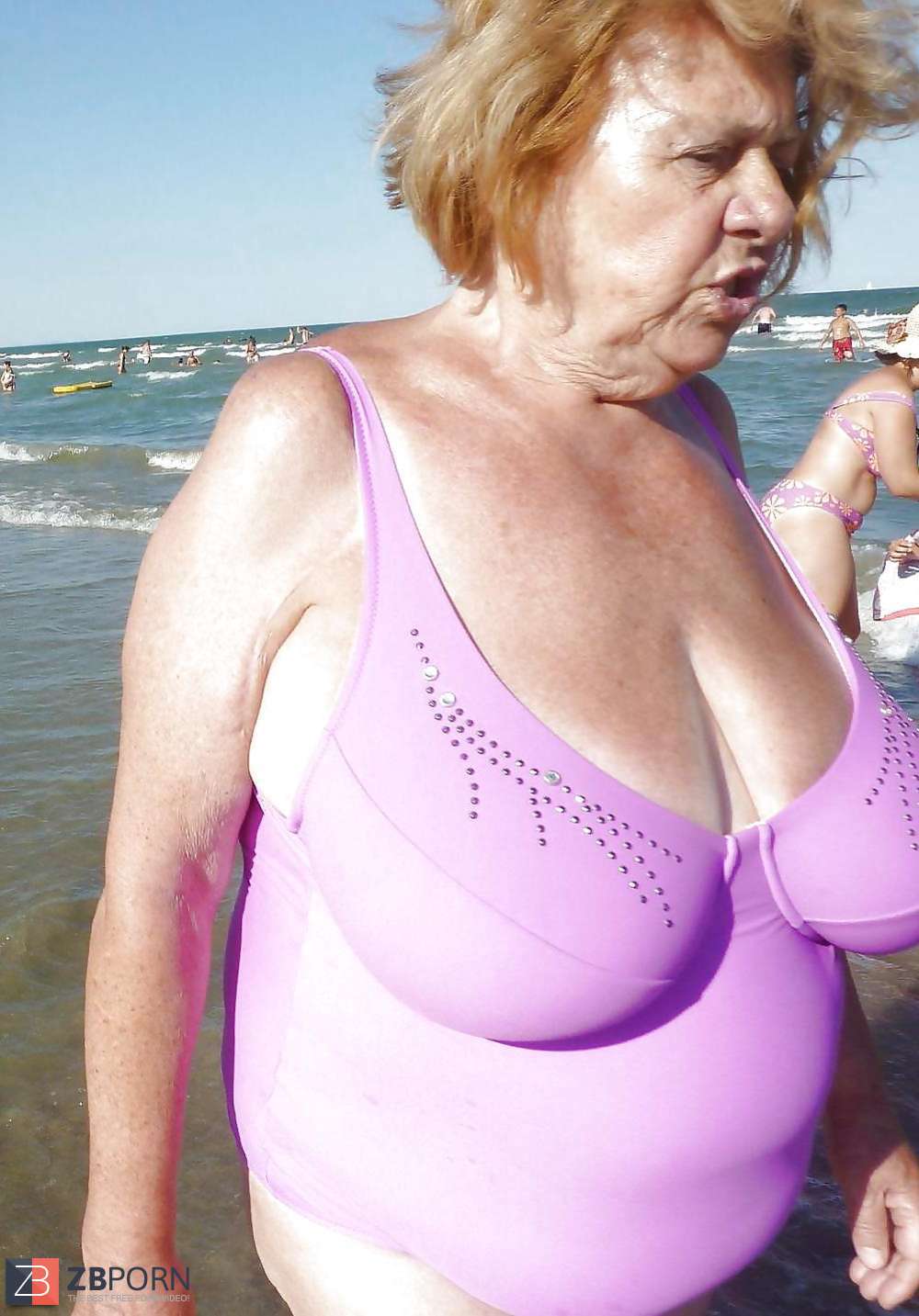 Scorching swimsuit granny plumper - ZB Porn