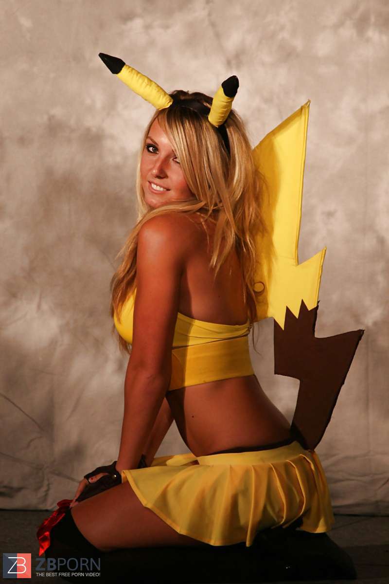 Jessica nigri pikachu