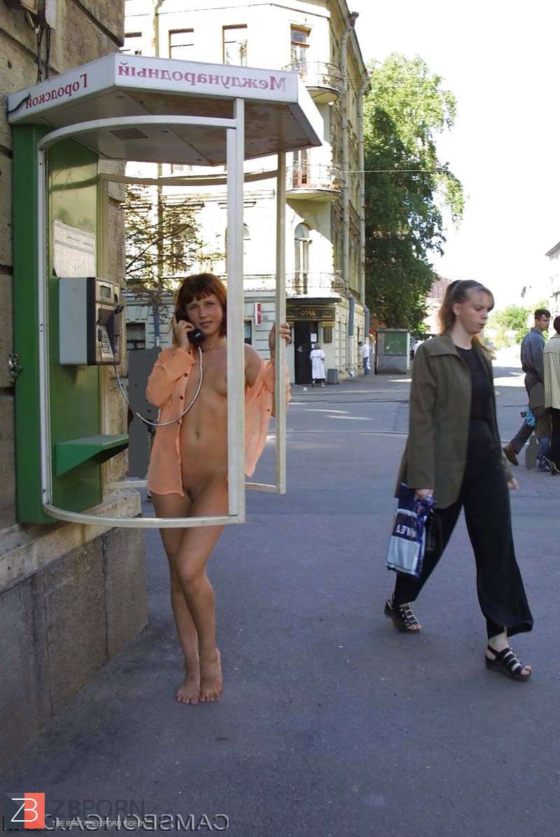 Femmes bare in public - ZB Porn