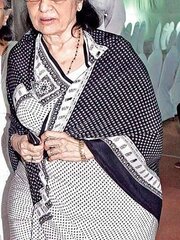 ASHA PAREKH AMPLE GRANNY ARSE