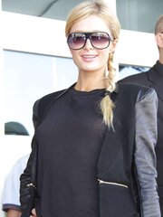 Paris Hilton Without Bra at the Airport Istanbul 08.ten.