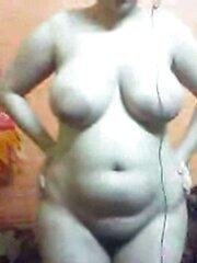 Beautifull PLUMPER arab on cam