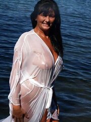 Mature naturist wifey