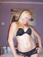 BOINKING SCORCHING PLATINUM-BLONDE